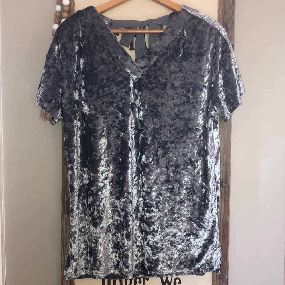 Adorable crushed velvet top